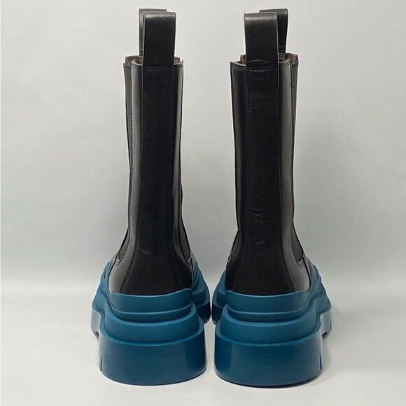 Bottega Veneta Contrast-Sole Leather Tire Chelsea Boots size 38 - Picture 6 of 11